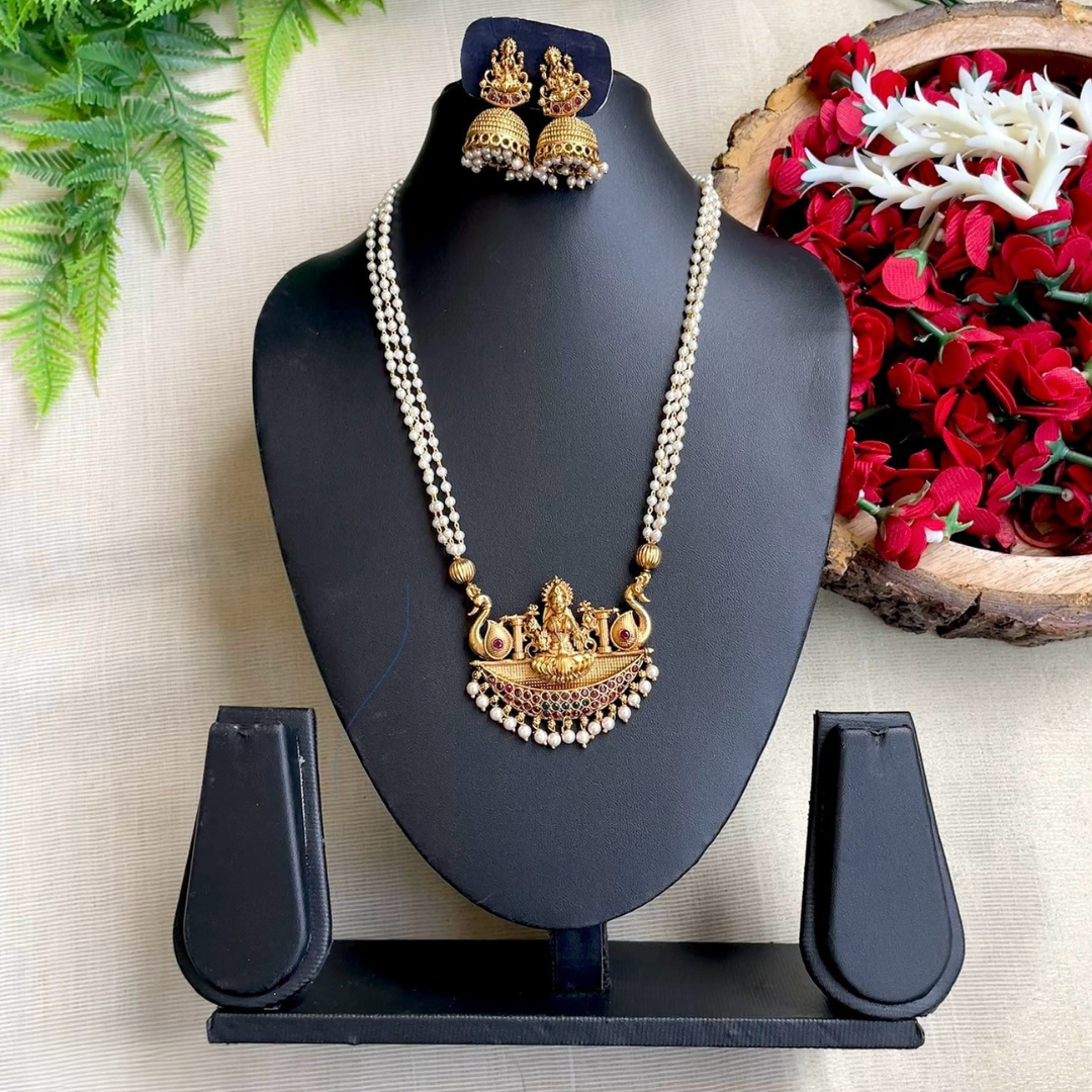 Kaltury™ Premium Pearl Laxmi Necklace Set with earrings
