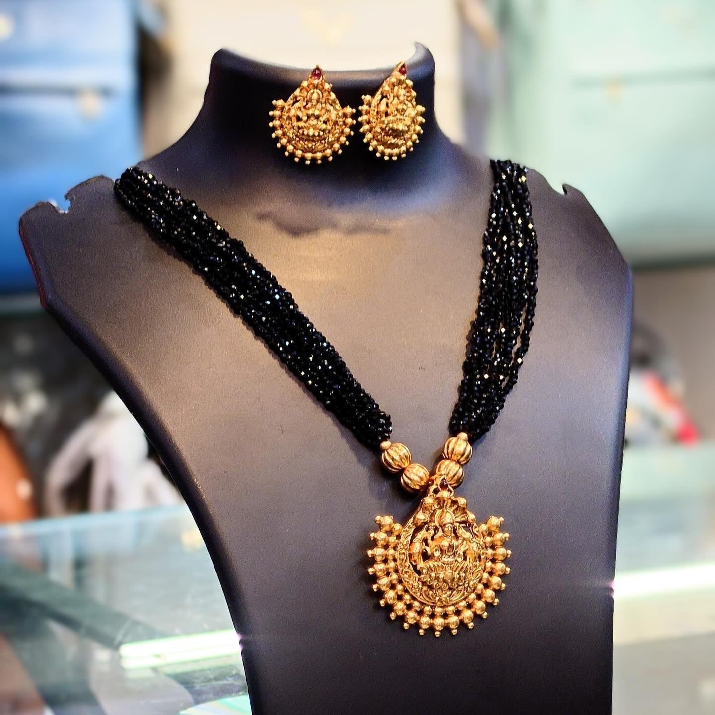 Kaltury™ Black Crystal Lakshmi Necklace Set with earrings