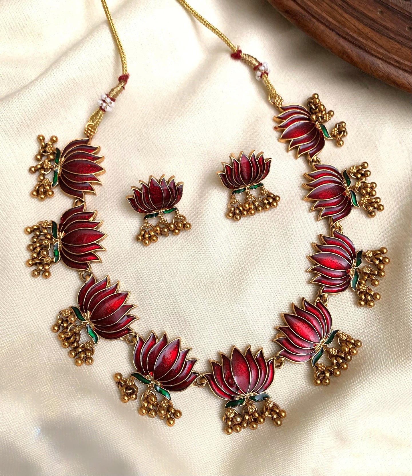 Antique Premium Lotus Necklace with Earrings