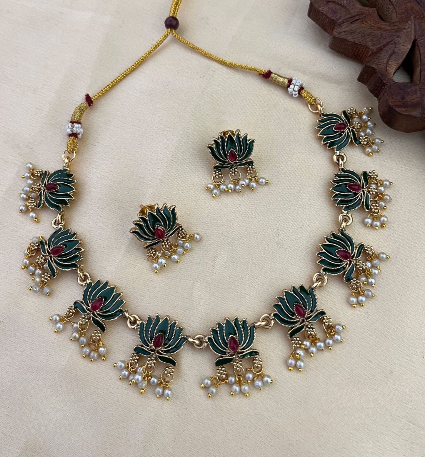 Kaltury™ Premium Lotus Necklace with Earrings