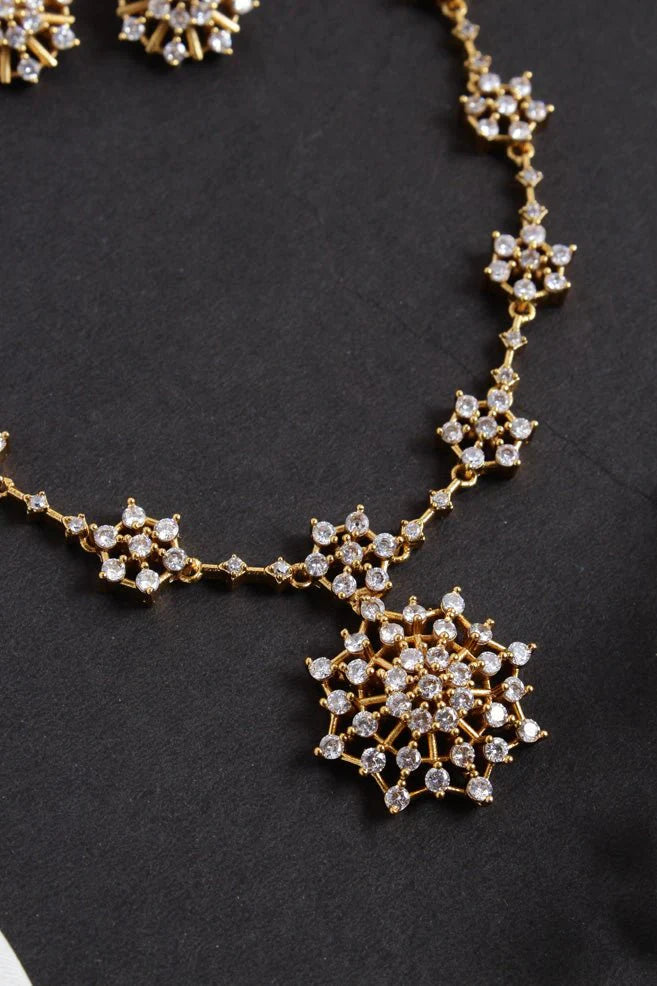 Flower diamond pendant