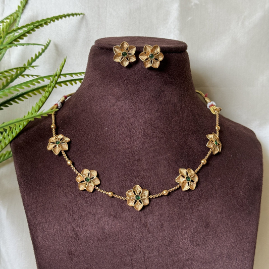 kaltury™ 5 Flower Necklace Set