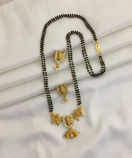 Kaltury™Gold Polish Balaji Pendant Mangalsutra with earrings