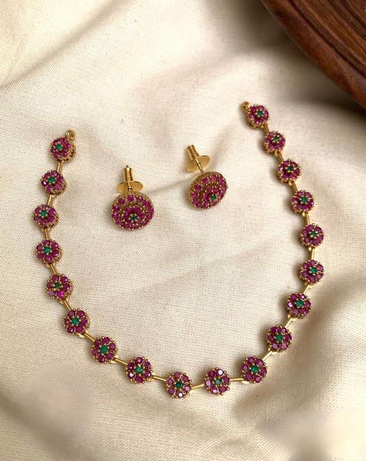Blue diamond necklace with errings