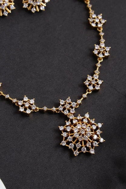 Flower diamond pendant